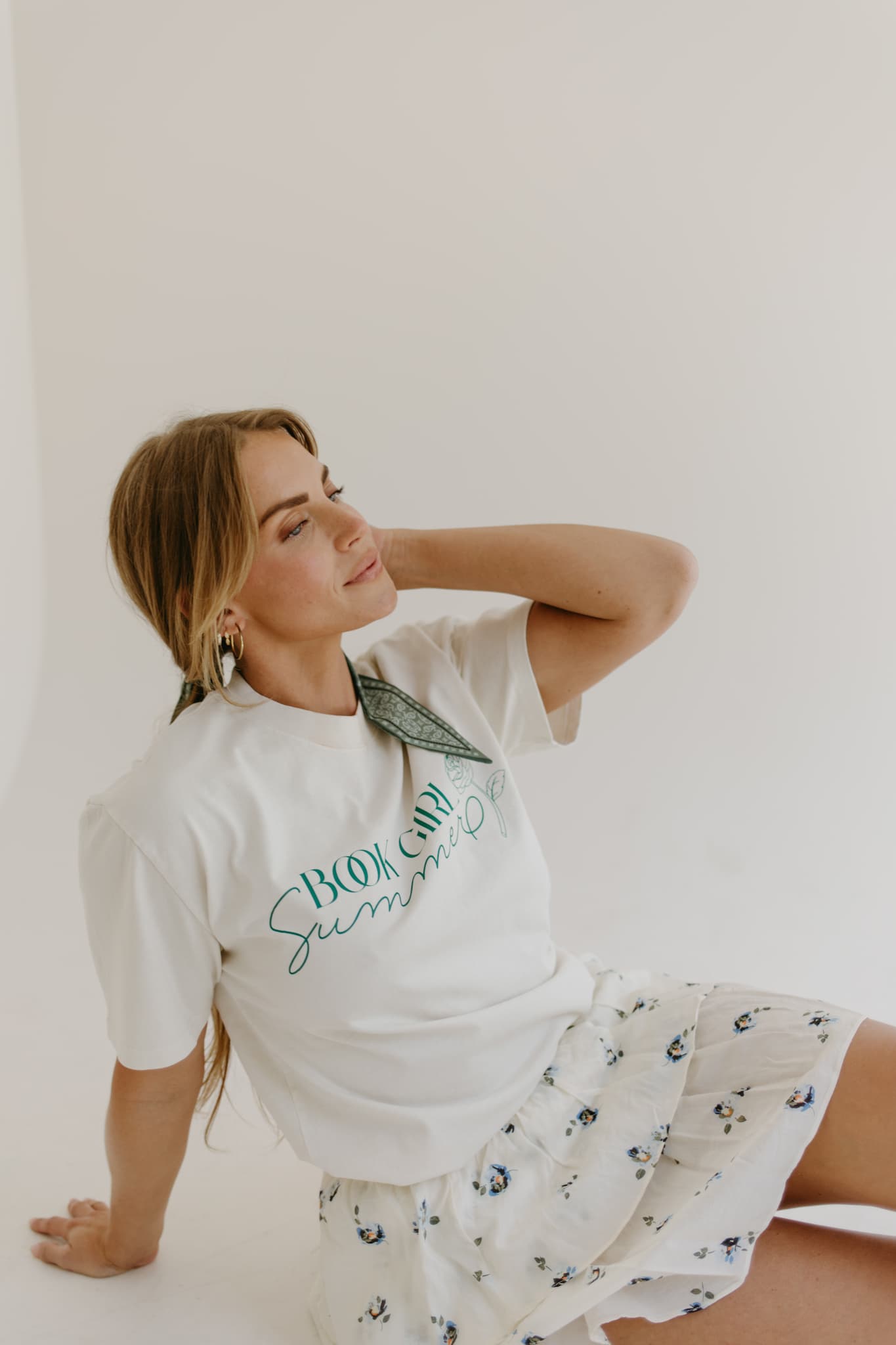 BOOK GIRL SUMMER Tee