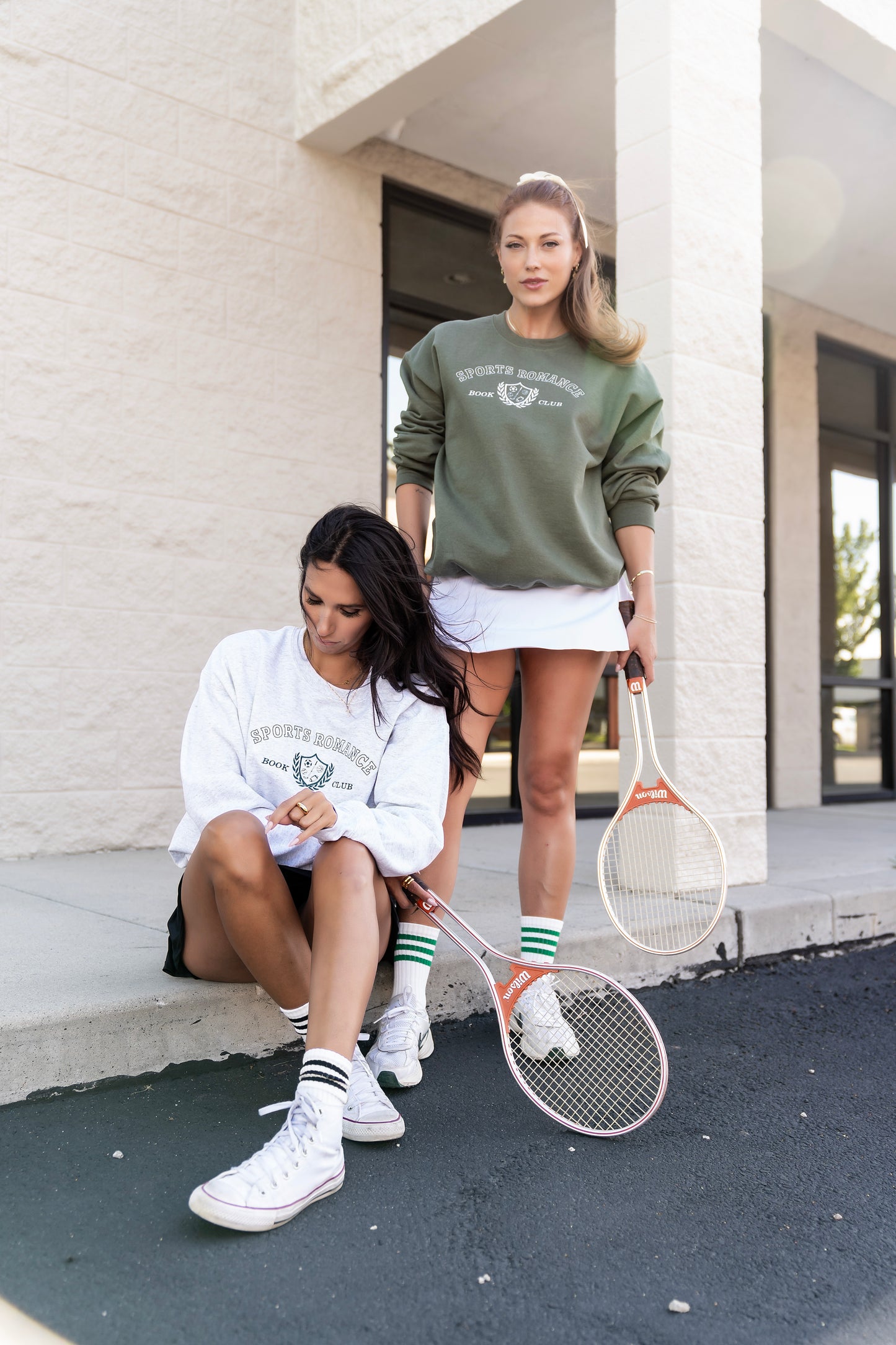 SPORTS ROMANCE Crewneck Sweatshirt in Military Green